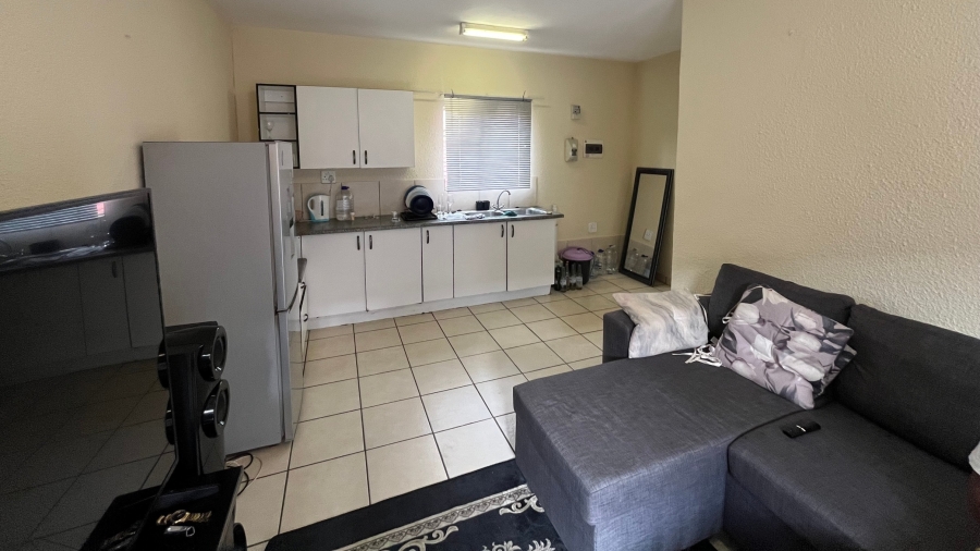 1 Bedroom Property for Sale in Rustenburg Central North West